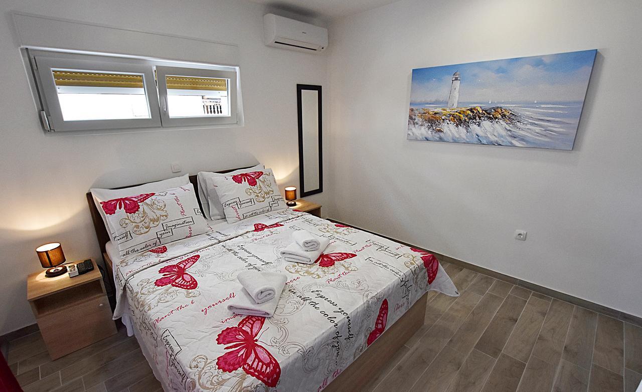 Borna & Roko Apartments Free Parking Zadar Bagian luar foto